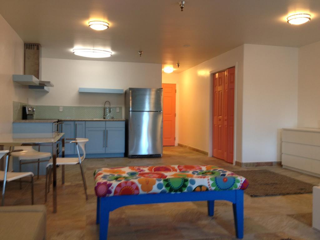Aquamarine Apartment